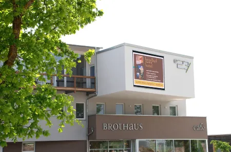 Schlafzimmer - Self Check-IN Отели рядом с достопримечательностью «Cathedral of Saint George»