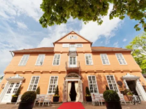 โรงแรมอัลทอฟฟ์ เฟิร์สเทนโฮฟ เซลเลอ โรงแรมในเซลเลอ