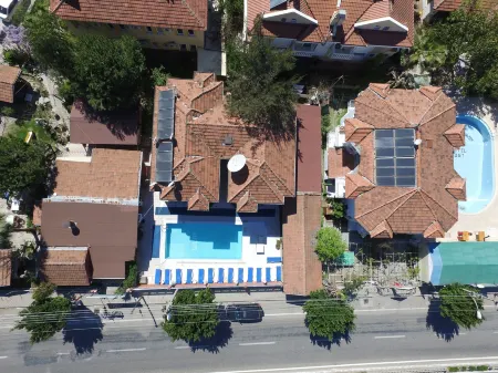 Anna PANSİYON Отели рядом с достопримечательностью «Calis Beach Bird Sanctuary»