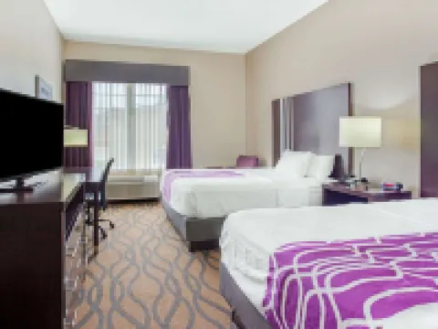 La Quinta Inn & Suites by Wyndham Luling Hotels in Luling