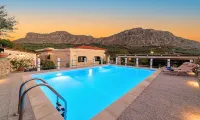 Cretan Kera Villa Heated Pool -  Ferienhäuser