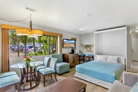 Gardens at West Maui Отели рядом с достопримечательностью «Капалуа Теннис Гарден»