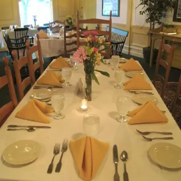 The 1896 House Country Inn - Brookside & Pondside