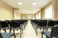 City Avenue Hotel - Business