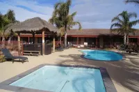 Quality Hotel Lakeside - Kolam Renang