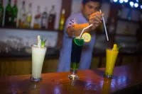 卡德撈度假酒店及餐廳 - 酒吧