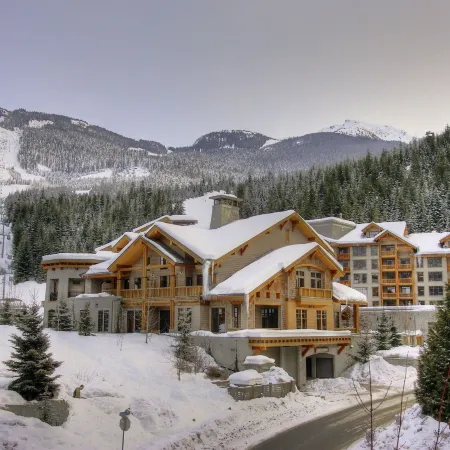 First Tracks Lodge