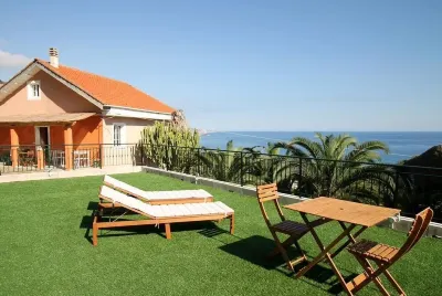 Agriturismo Un Mare di Fiori Hotel di 