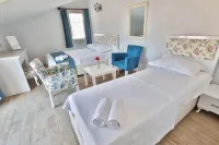 Emre Hotel 10Oda Hôtels à proximité de : Datça Köy Ürünleri tur.tic.san.ith.ihr.ltd.şti