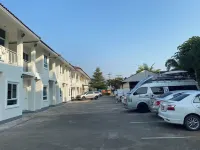 ThanaVill Resort - موقف سيارات