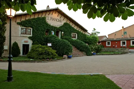 Hotel El Rancho Отели в г. Торре-Валь-де-Сан-Педро