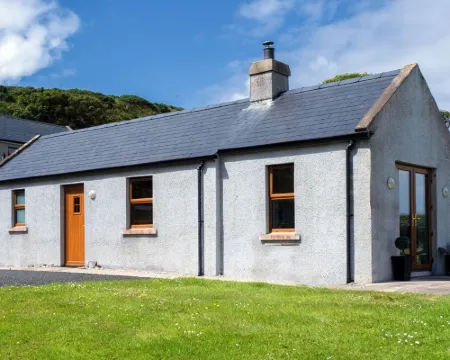 Kinbane Self Catering Cottages - 'Makem's Cottage' Hotels in Ballycastle
