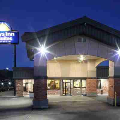 Days Inn & Suites by Wyndham Trinidad Hotel Exterior