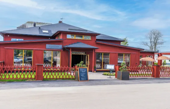 斯洛特-加龍省花園酒店