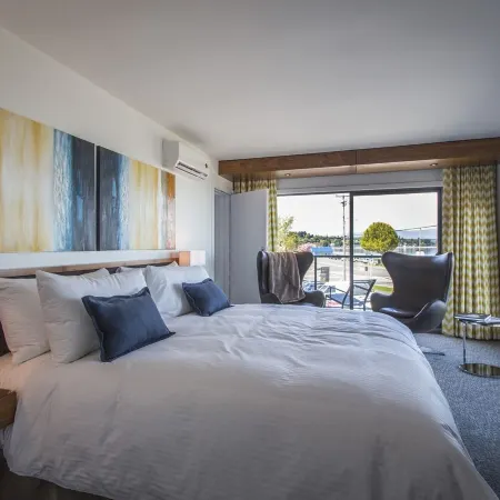 Qualicum Beach Inn