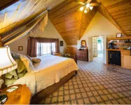 McConnell Inn Hotels in Green Lake