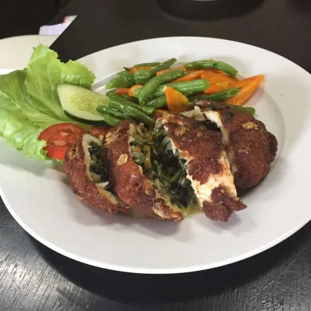 Secret Cabins at Firefly Beach Отели в г. Негрил