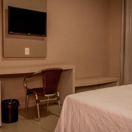 Fenix Hotel Araxá Отели в г. Араша