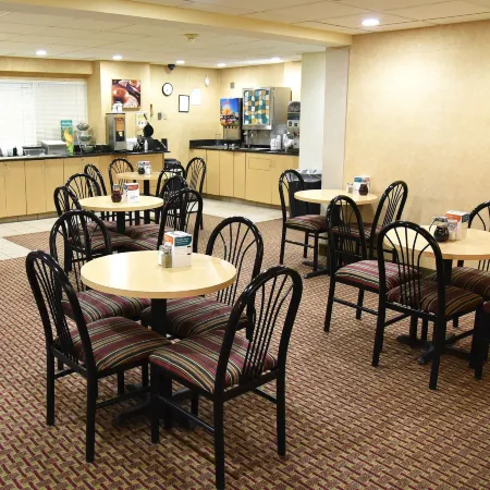 Quality Inn & Suites Council Bluffs - Omaha East