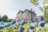 Mere Brook House Hotels in Wirral