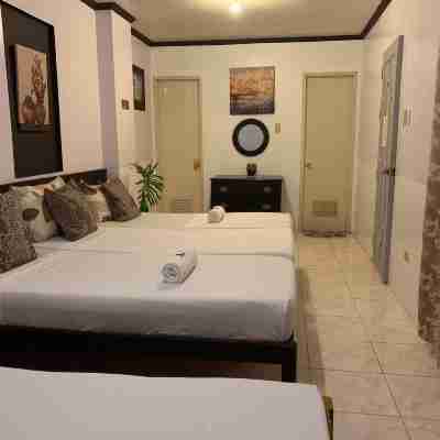 Center Parkway Pension House Rooms