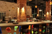 Avala Resort & Villas - bar