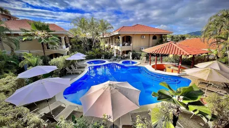 Monte Carlo Luxury Condominiums Отели в г. Хако