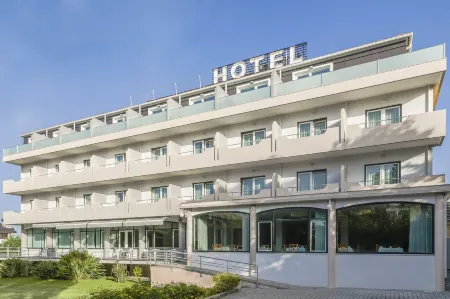 Varzinn Hotel Отели рядом с достопримечательностью «Povoa de Varzim Station»