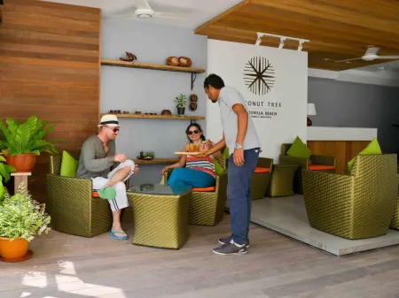 Coconut Tree Hulhuvilla Beach Отели рядом с достопримечательностью «Пятничная мечеть»