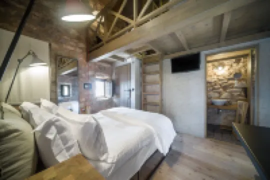 Tainaron Blue Retreat