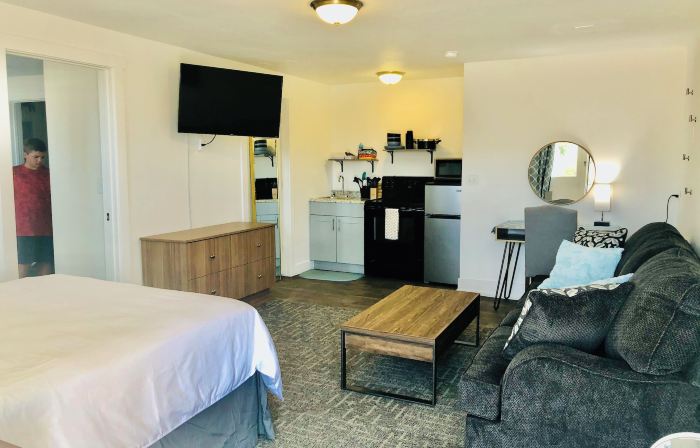 Blue Sage Inn & Suites