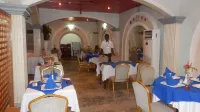 Hotel Royal Palace Hotels in Moungo