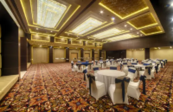 維瓦塔賈姆謝德布爾，戈爾穆裏 東新奔縣酒店