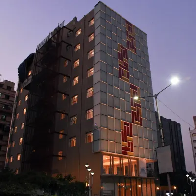 Lynq Aero Hoteles cerca de Universidad Aliah