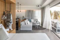 Urban Suites Hotels near Ostria