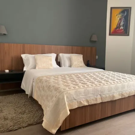 Hotel Nina