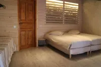 Couette et Tartine Hotels in Saint-Félicien