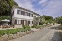 Marciana Hills Apartments Отели в г. Procchio