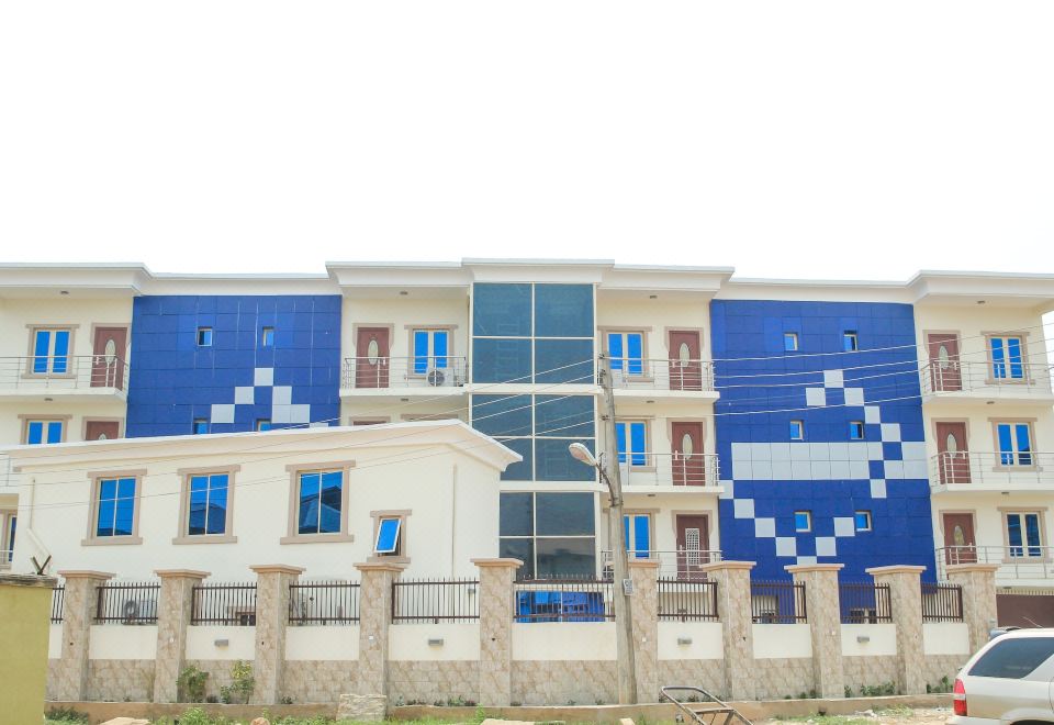 Sscfg Luxury Apartments & Suites - Housity