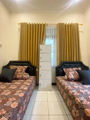 Penginapan Prambanan Trisan Hotels in Prambanan