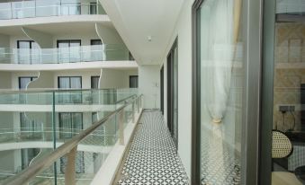 Citadines Marina HaLong 1908