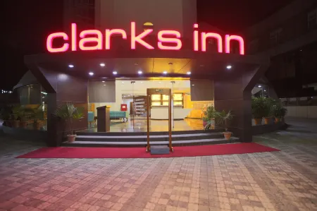 Ana Clarks Inn Panchkula Отели рядом с достопримечательностью «Yadvinder Garden»
