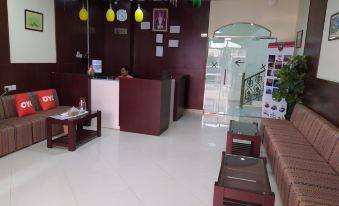 Super OYO 107 Al Areen Hotel Apartments