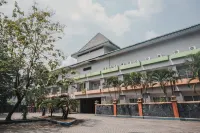 Merpati Hotel & Spa Hotel dekat Dock 4 of Merak Seaport