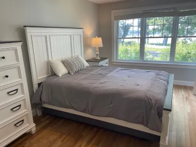Waterfront Amazing views - private access to Parkwood beach Hotels near L.L.Bean