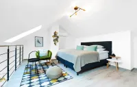 Honest Smichov Hotels near Cubism Family Triplex