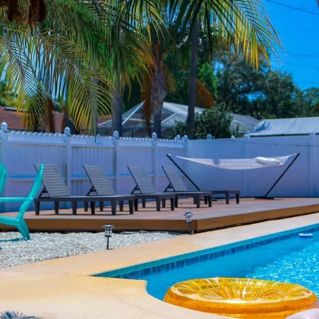 Four Bed Home with Pool Game Room Bar Near Beach