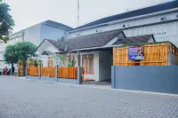 Villa D'Maguwo Suites