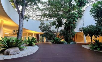 Tambuli Tower C Unit 5D