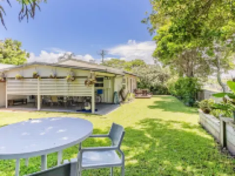 Cosy Pet Friendly Beach House